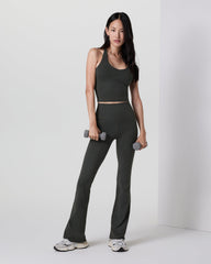 Halo Slim Flare Pant Women's Kale Pants | Vuori shop