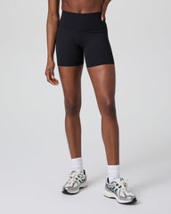 Inversion Rib Short Black | Vuori online