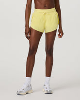 Daily Speed Short 2.5" Women's Sunlight Fitness Shorts | Vuori outlet