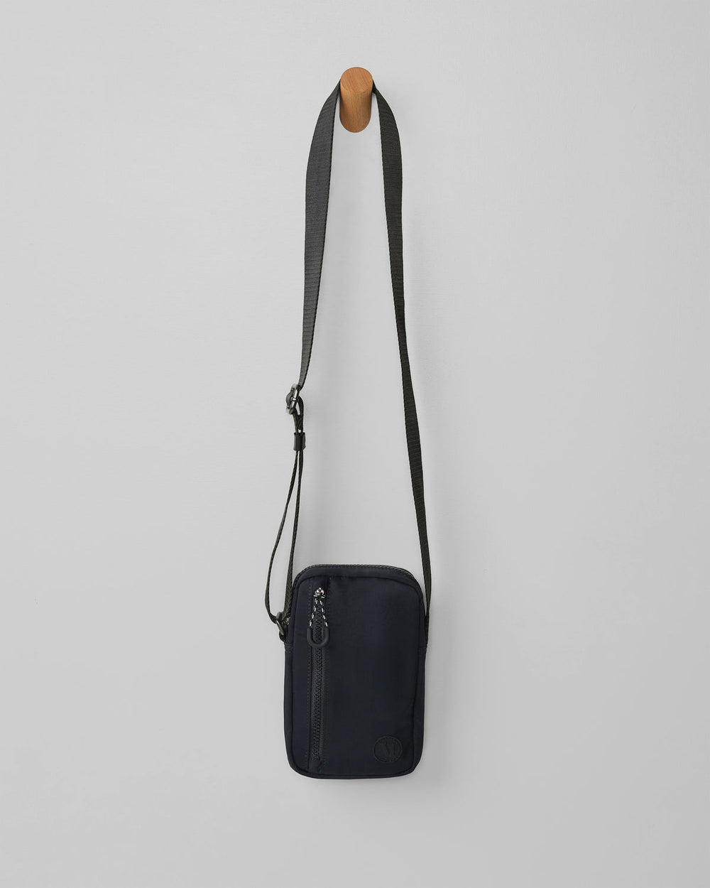 All Around Crossbody Black Bag | Vuori online