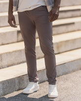 Meta Pant Athletic Slim Fit 32" Warm Grey 5-Pocket Pants | Vuori sale