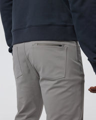 MetaTwill Pant Athletic Slim 32" Shiitake | Vuori online