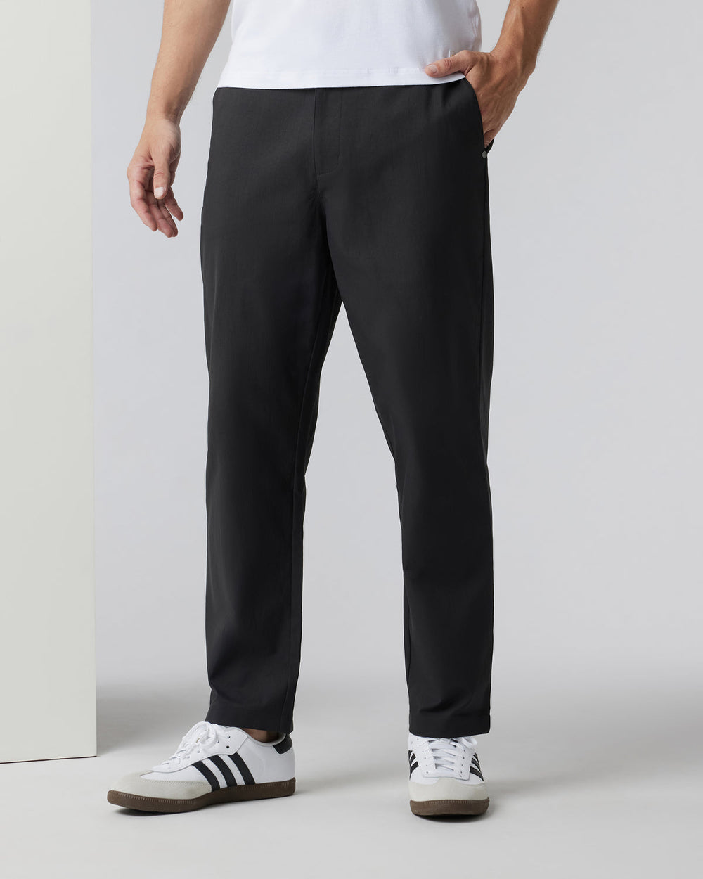 Cascade Crinkle Pant Relaxed 30" Black | Vuori outlet