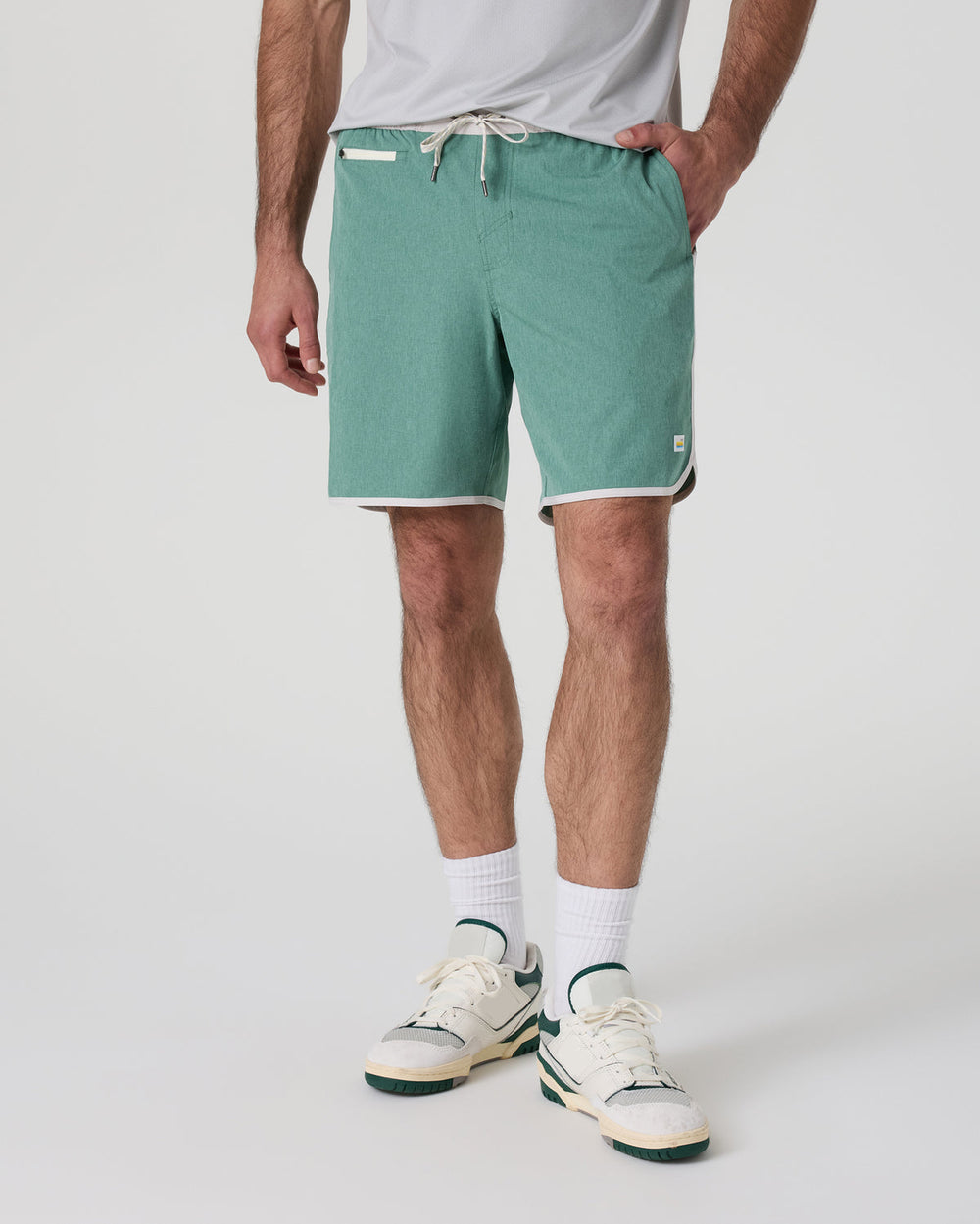 Banks Short Hedge Green Linen Texture | Vuori online
