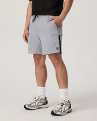 Elevate Kore Utility Short Lined 7" Men's Sea Fog Shorts | Vuori online