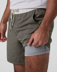 Kore Short Lined 7" Men's Warm Grey Athletic Shorts | Vuori outlet