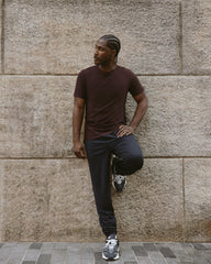 Strato Tech Tee Men's Raisin Heather Performance Shirt | Vuori outlet