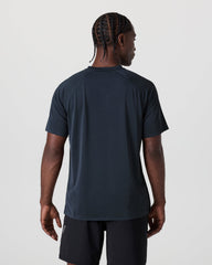 Short Sleeve Viewpoint Henley Navy | Vuori outlet