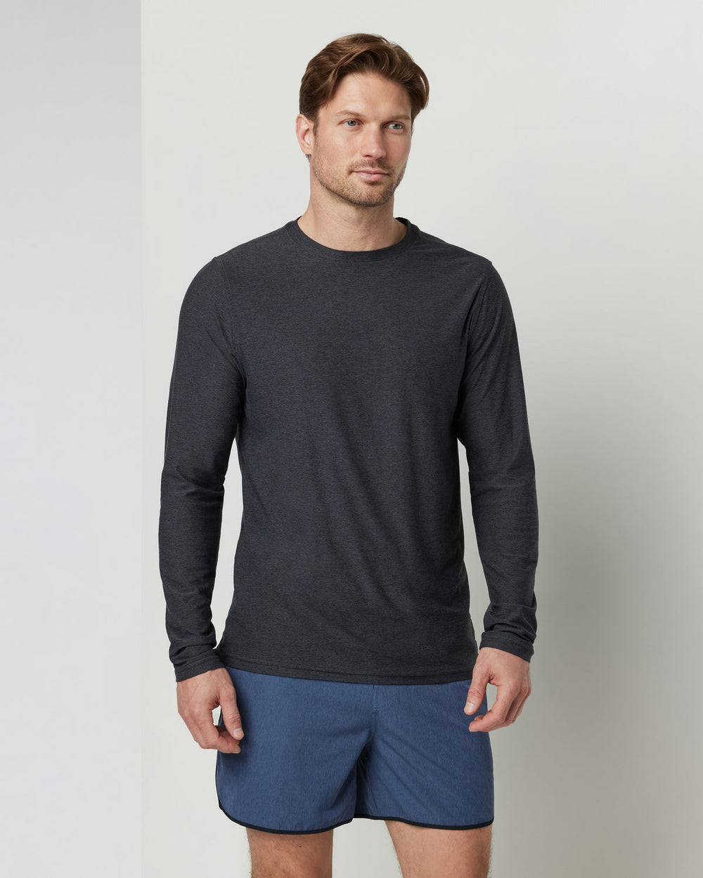 Long-Sleeve Strato Tech Tee Men's Charcoal Shirt | Vuori outlet