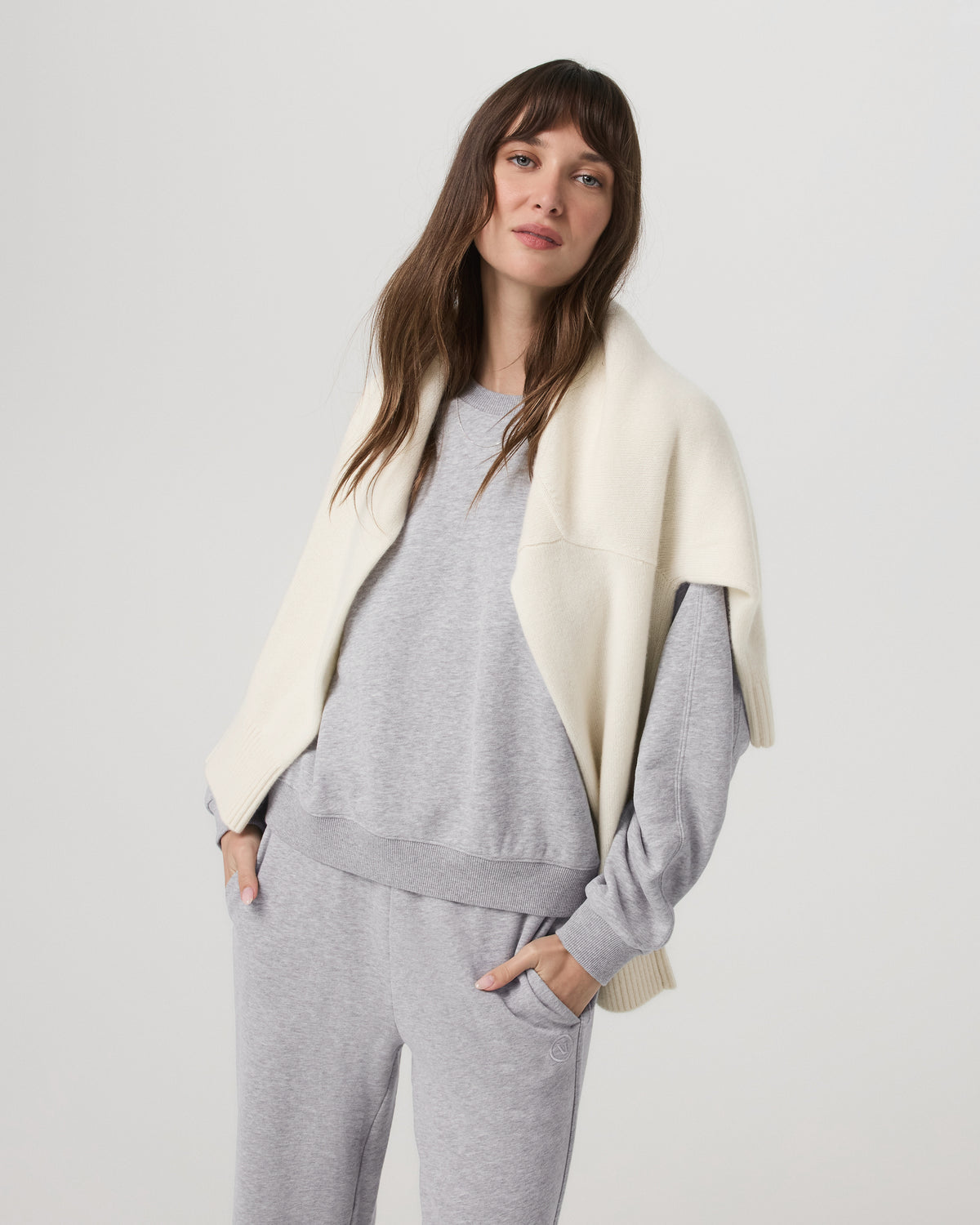 Sedona Seams Crew Women's Light Heather Grey Sweatshirt | Vuori shop