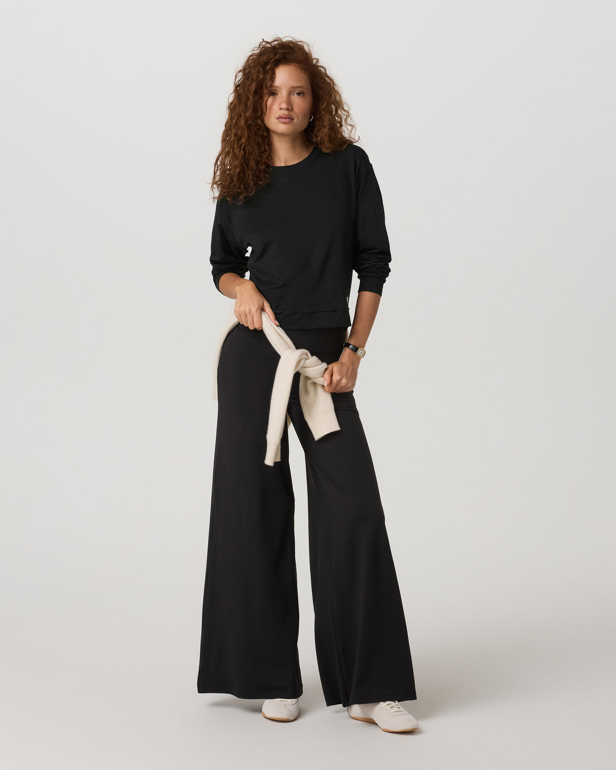 Halo Modern Crew Women's Black Heather Sweatshirt | Vuori sale