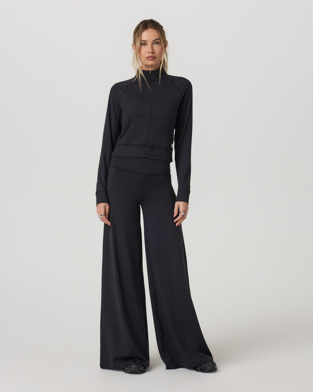 Halo Mini Track Jacket Women's Solid Black Cropped Zip-Up | Vuori shop