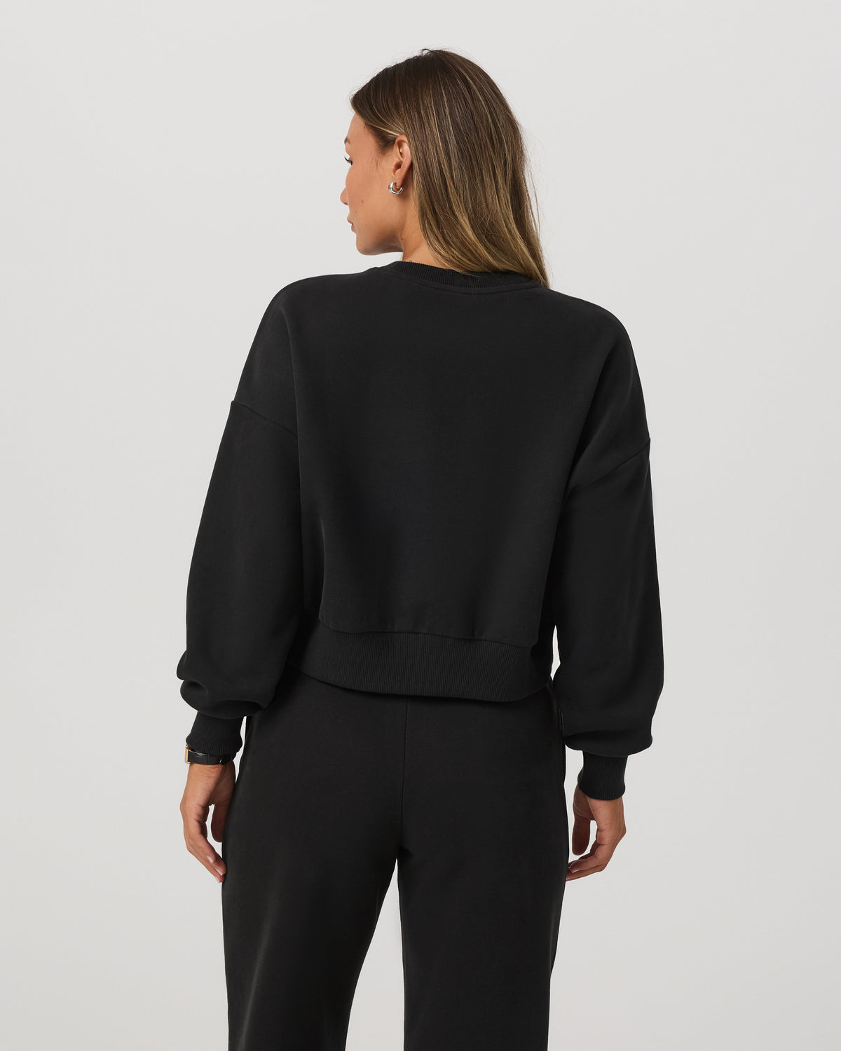 Restore Mini Crew Women's Washed Black Crewneck | Vuori outlet