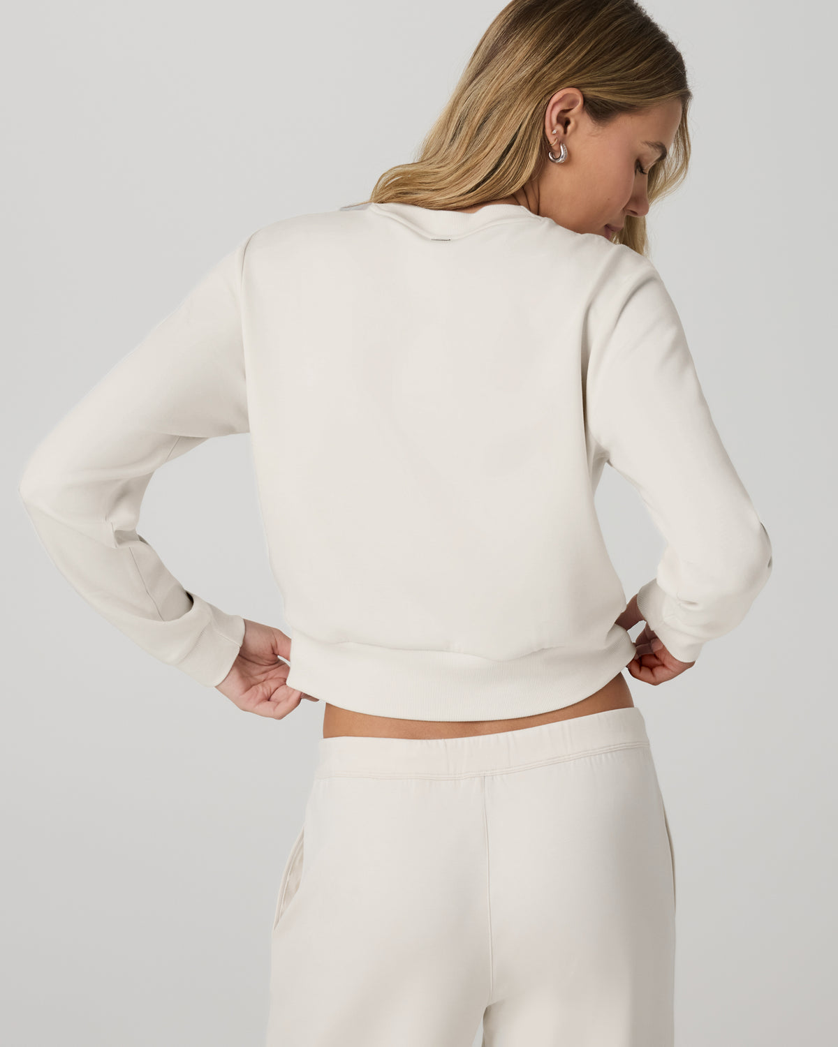 Compose Crew Marshmallow Pullover Fleece Sweatshirt | Vuori discount
