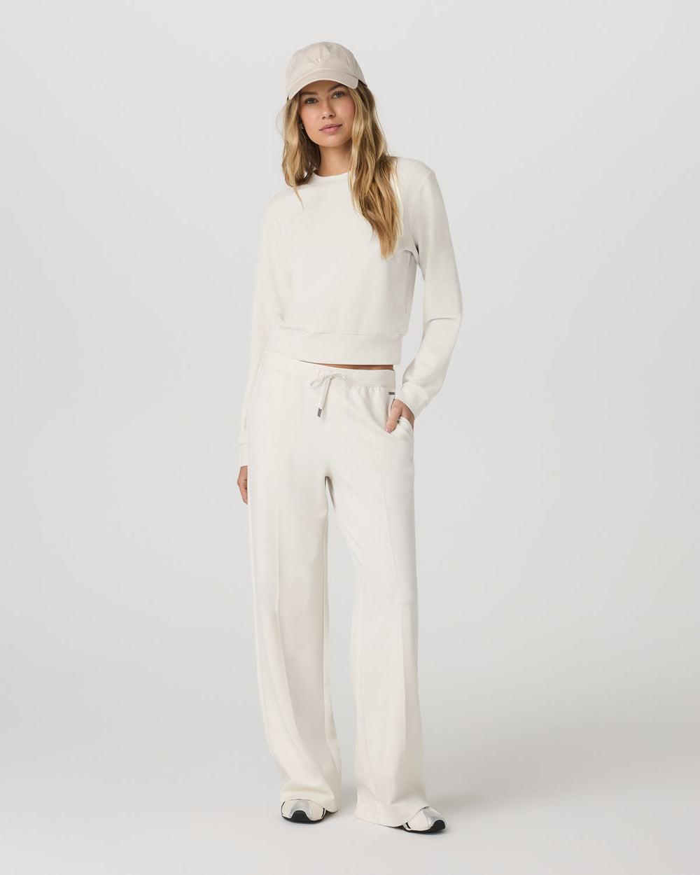 Compose Crew Marshmallow Pullover Fleece Sweatshirt | Vuori discount