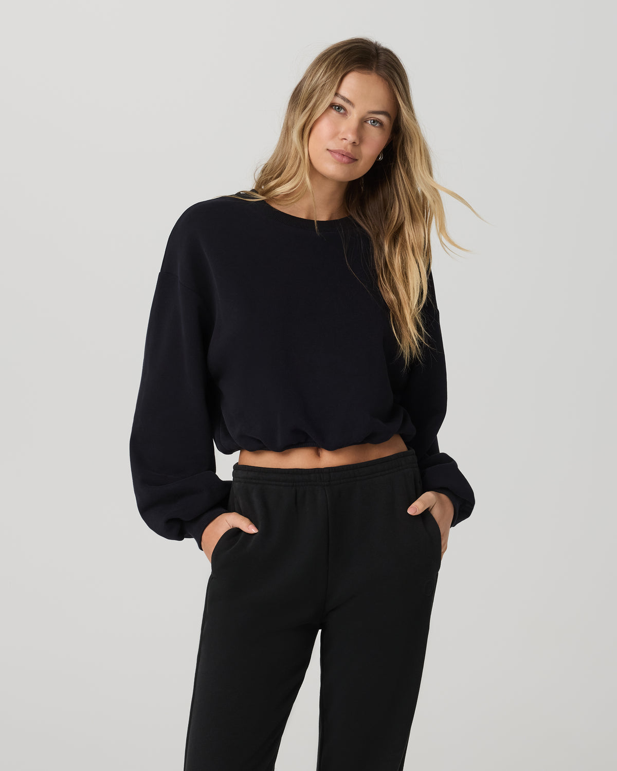 Sedona Bubble Crew Women's Black Pullover Crewneck | Vuori shop