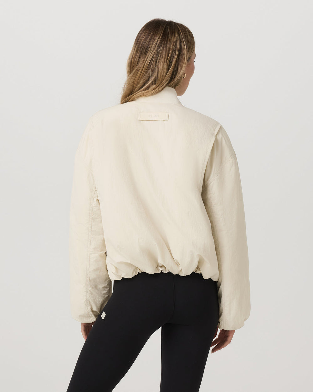 Lund Insulated Jacket Women's Bone Oversized Jacket | Vuori outlet