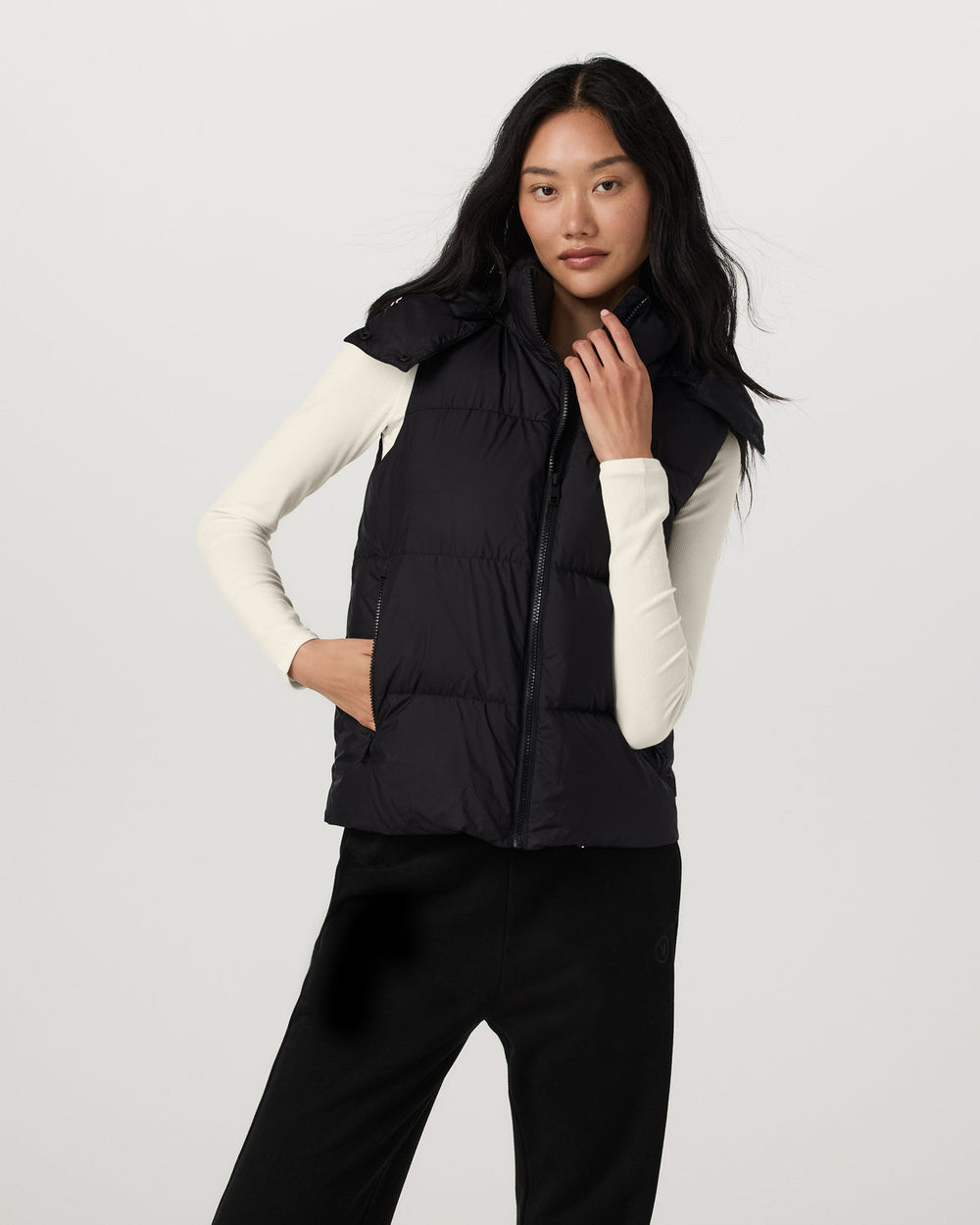 Alta Down Vest Women's Black Sleeveless Vest | Vuori onsale