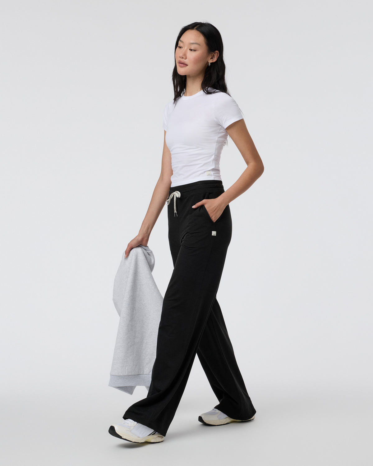 Halo Essential Wideleg Black Heather Pants | Vuori online