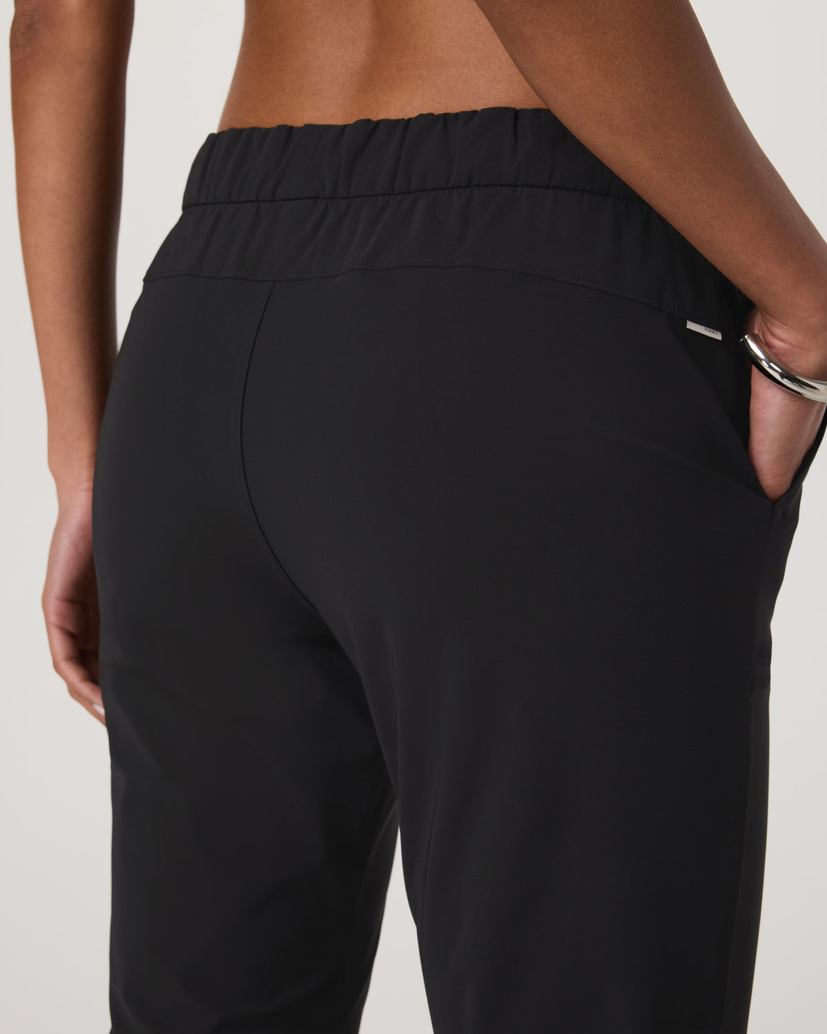 Miles Ankle Pant Black | Vuori outlet