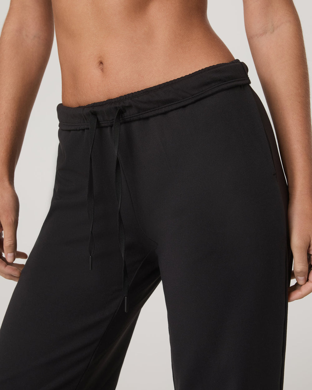 Halo Straight Leg Pant Women's Solid Black Pants | Vuori onsale