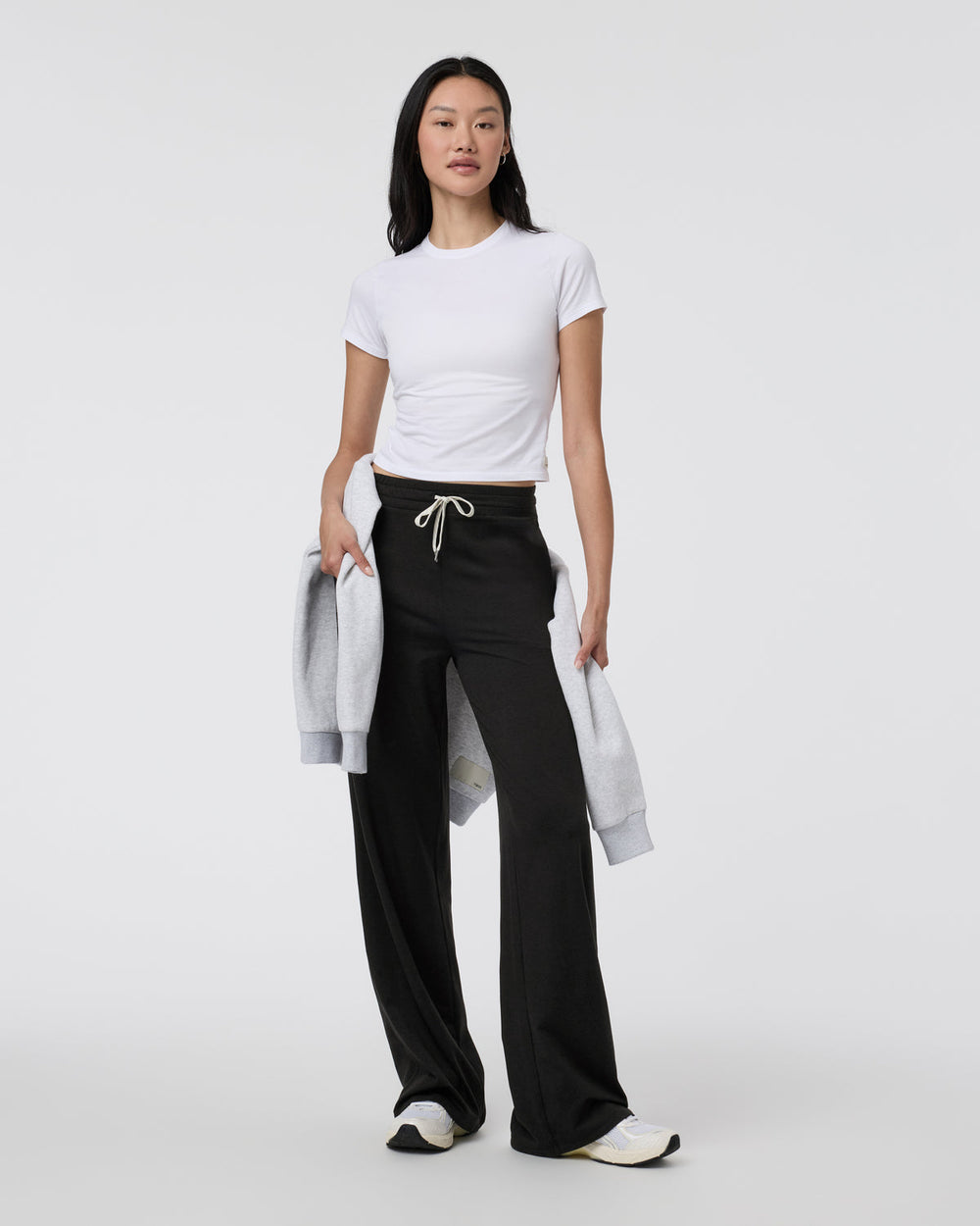 Halo Essential Wideleg - Long Black Heather | Vuori online