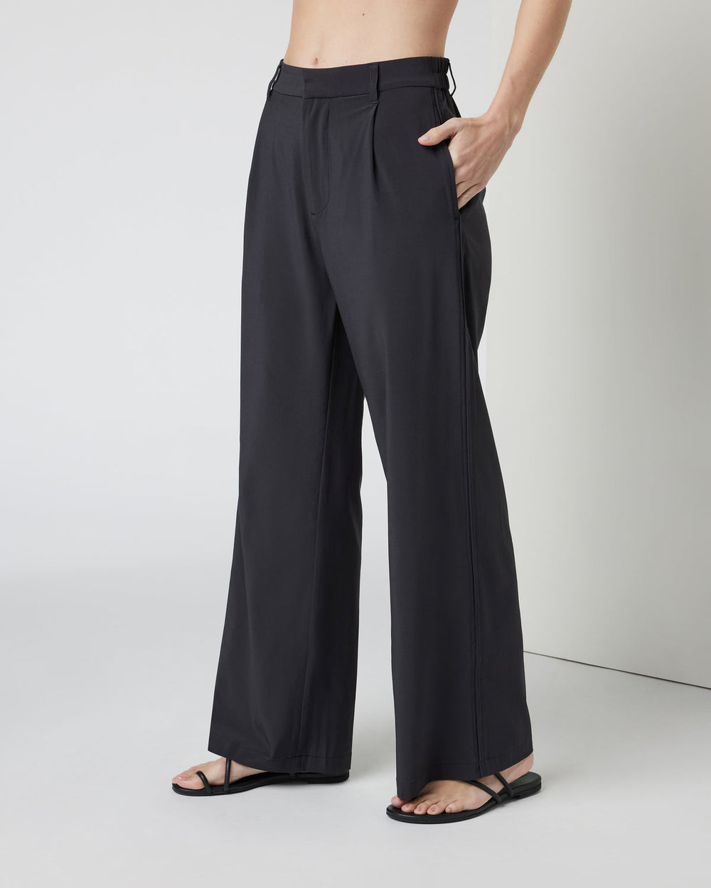Villa Trouser-Short Black Tailored Pants | Vuori sale