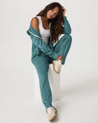 Women's Halo Modern Strght Leg Pant - Short Bluegrass | Vuori sale