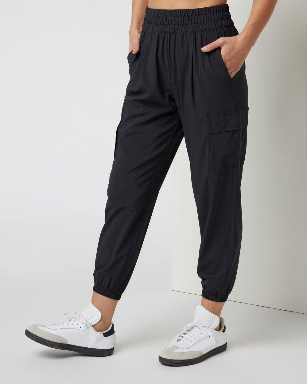 Villa Cargo Jogger Women's Black Cargo Jogger Pants | Vuori outlet
