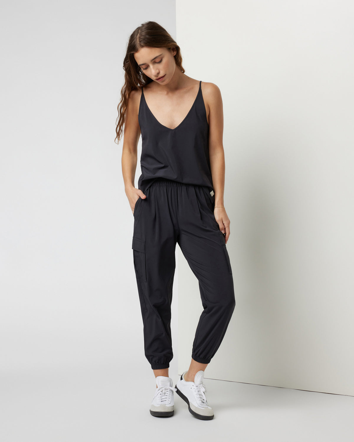 Villa Cargo Jogger Women's Black Cargo Jogger Pants | Vuori outlet