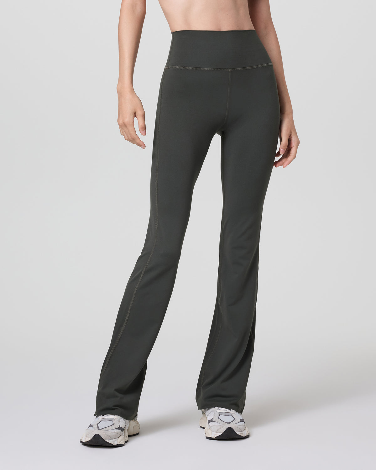 Halo Slim Flare Pant Women's Kale Pants | Vuori shop
