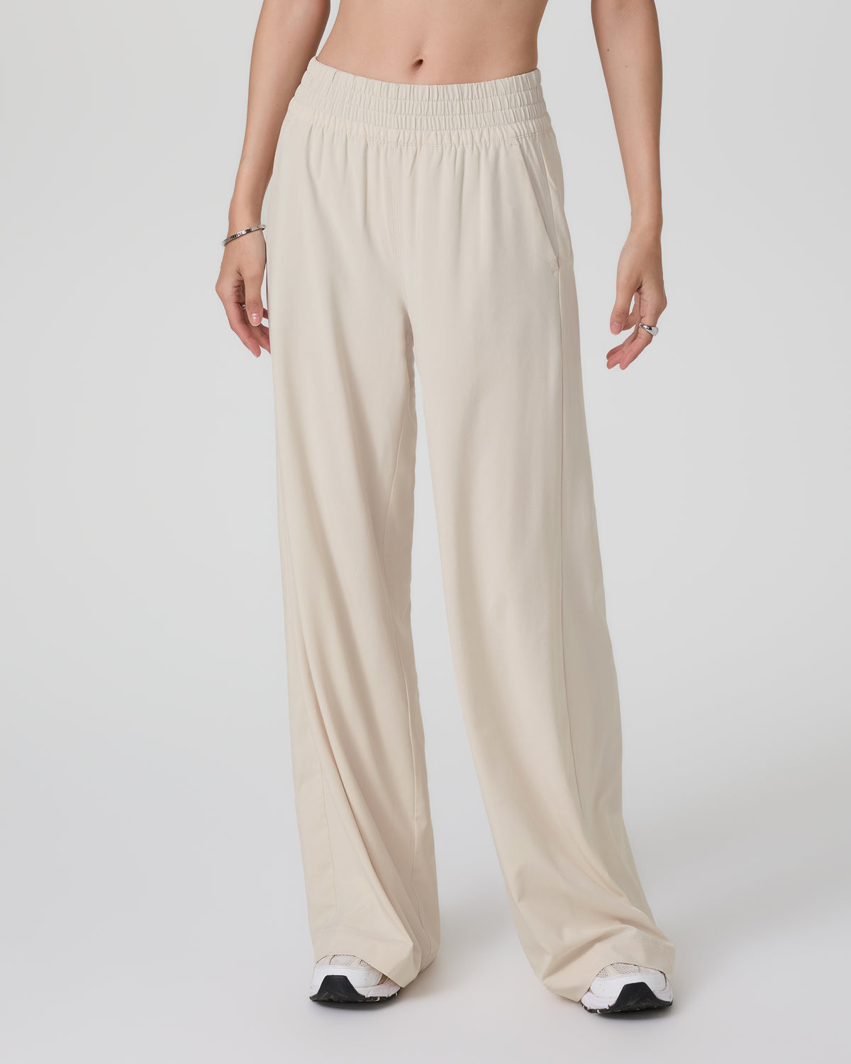 Villa Wideleg Pant - Long Women's Tall Milkweed Pants | Vuori for sale