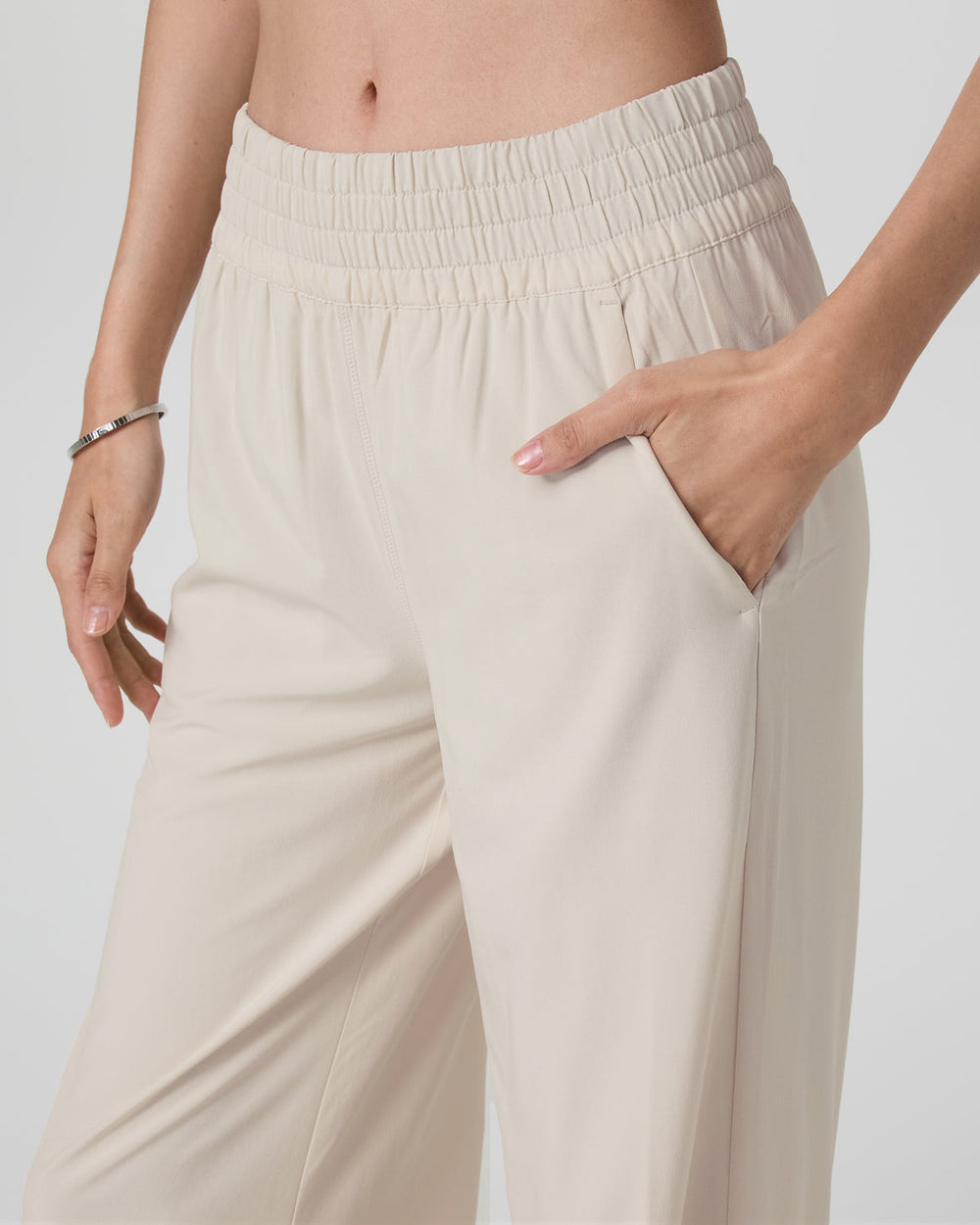 Villa Wideleg Pant - Long Women's Tall Milkweed Pants | Vuori for sale