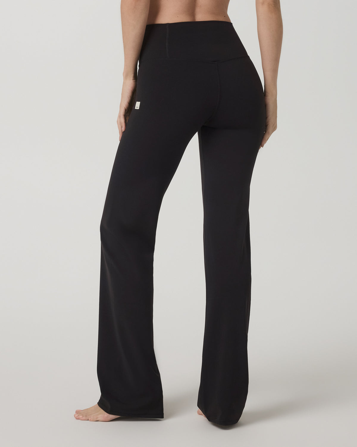Vuori AllTheFeels™ Straight Leg - Short Women's Black Leggings | Vuori sale