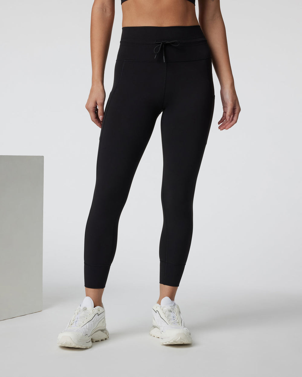 Daily Legging - Short Women's Black Short Leggings | Vuori for sale