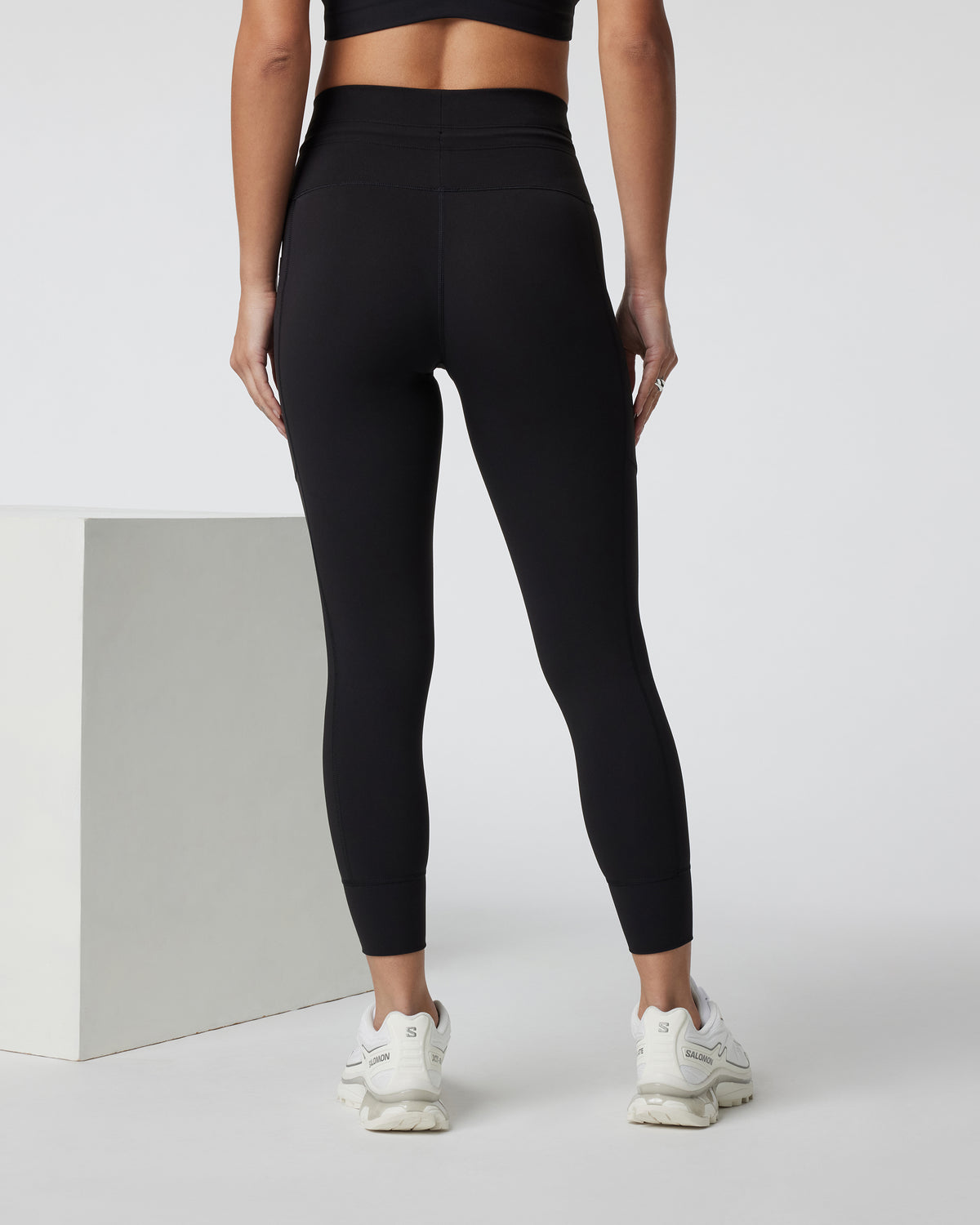 Daily Legging - Short Women's Black Short Leggings | Vuori for sale
