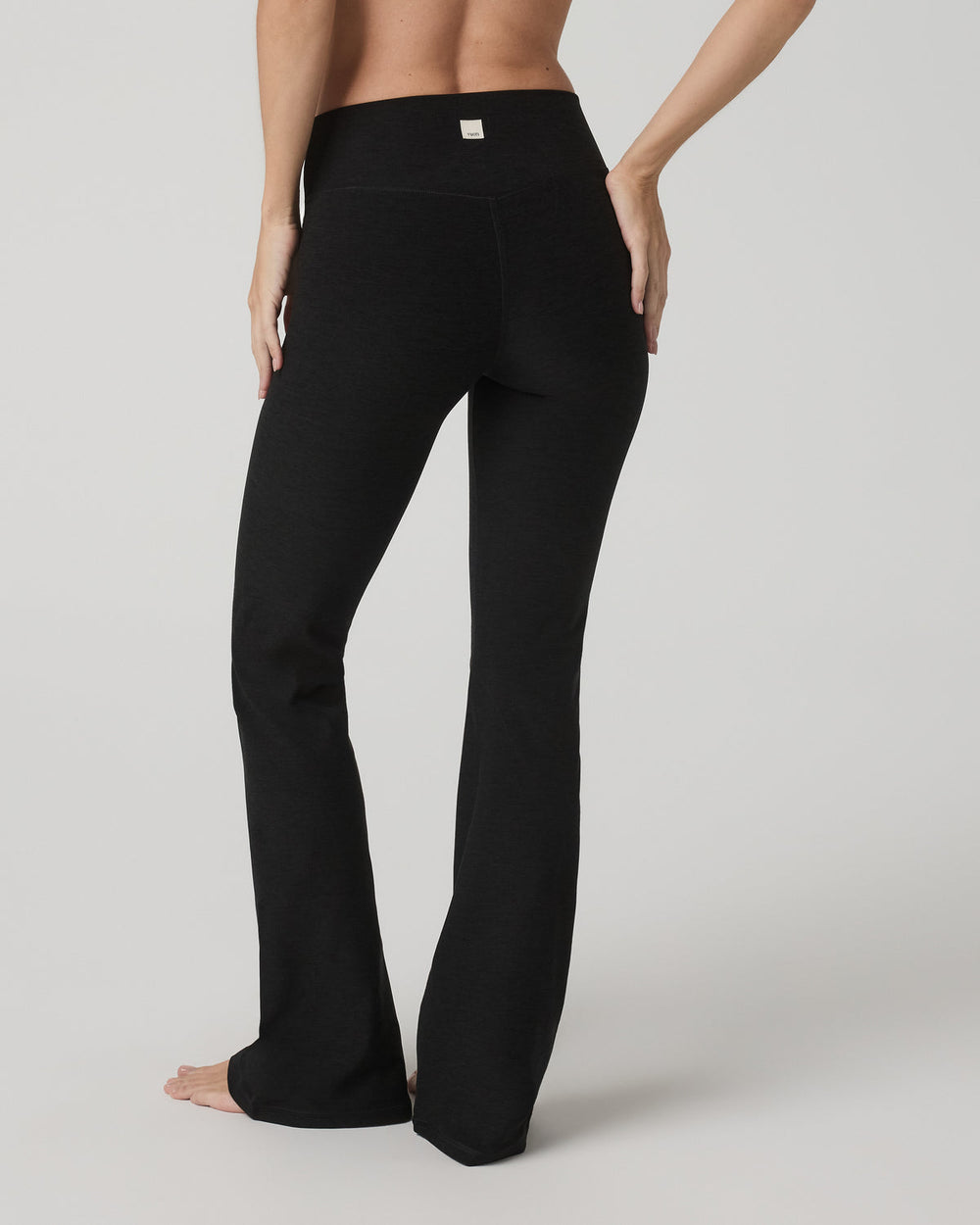 Elevation Rhythm Flare Black Heather | Vuori online