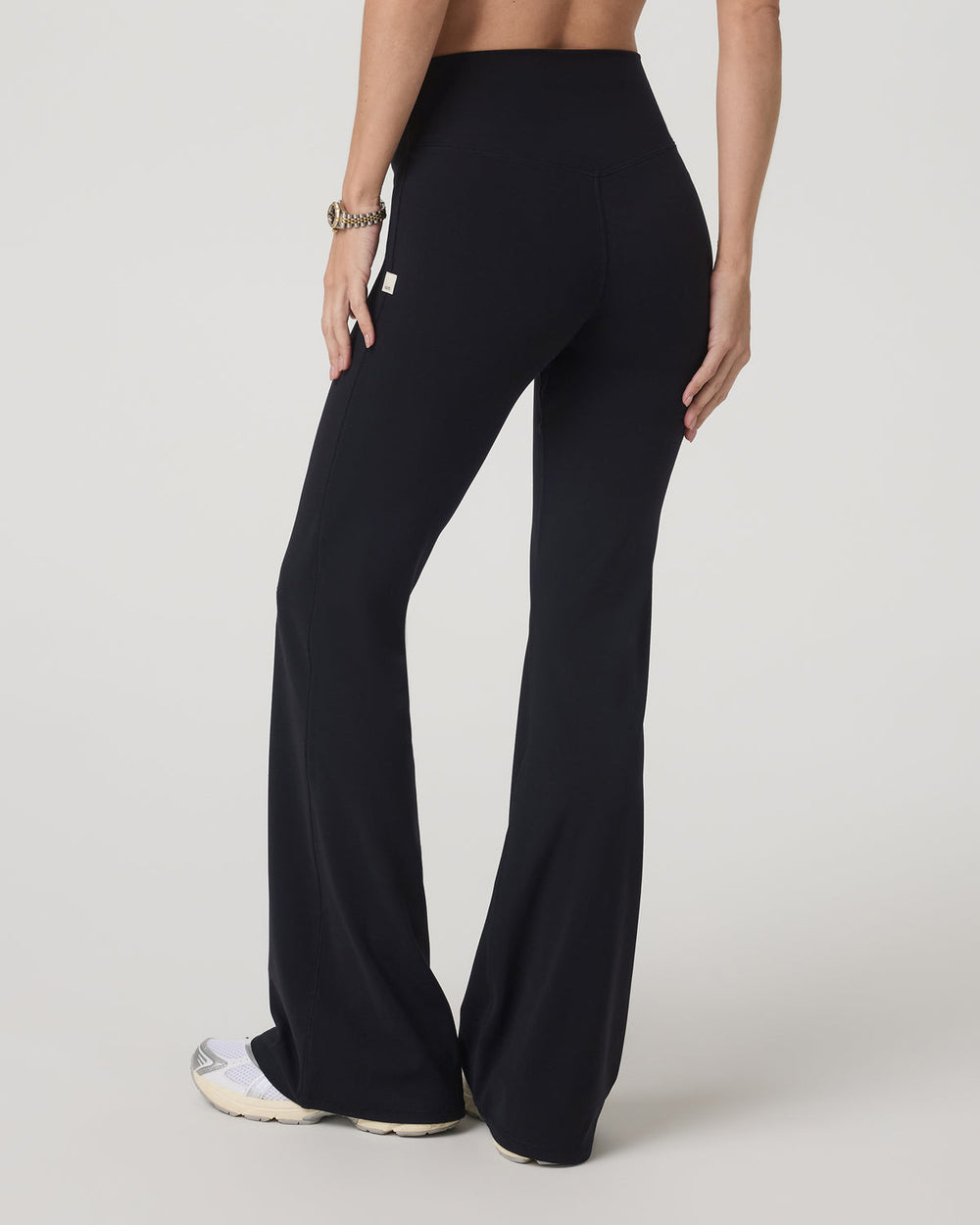 Vuori AllTheForm™ Flare - Long Women's Black Leggings | Vuori onsale