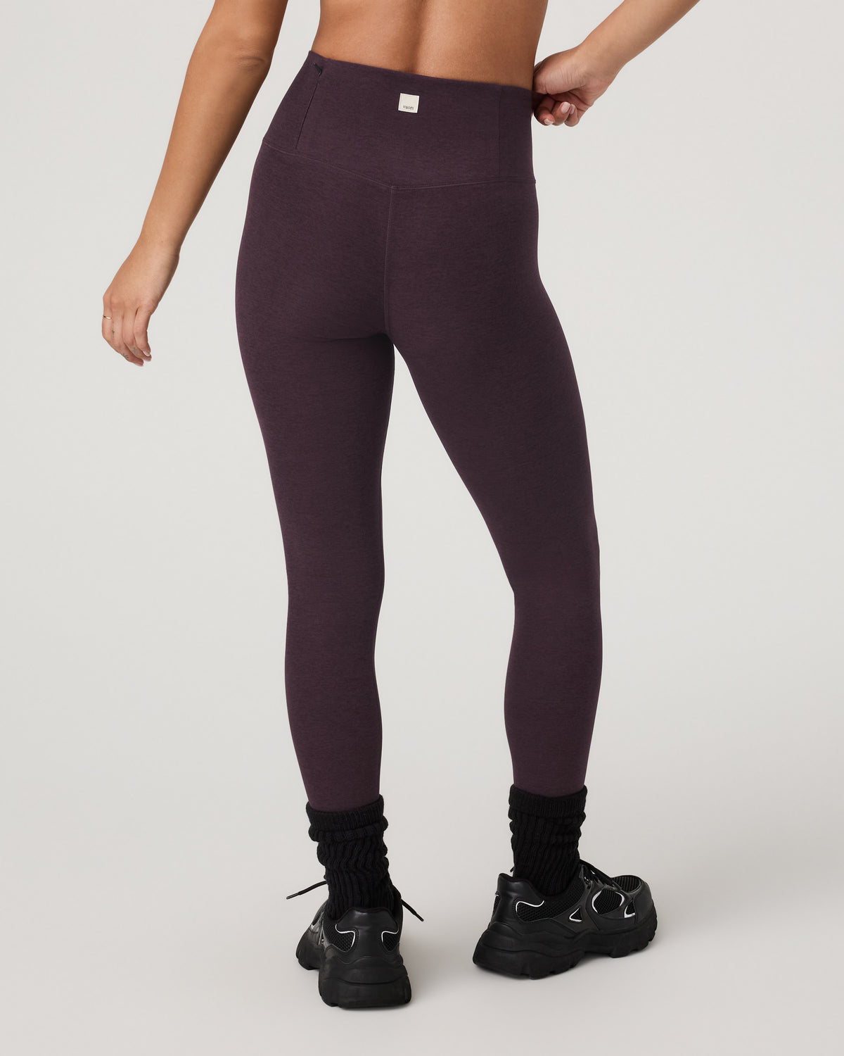 Clean Elevation Legging - Short Raisin Heather Leggings | Vuori sale