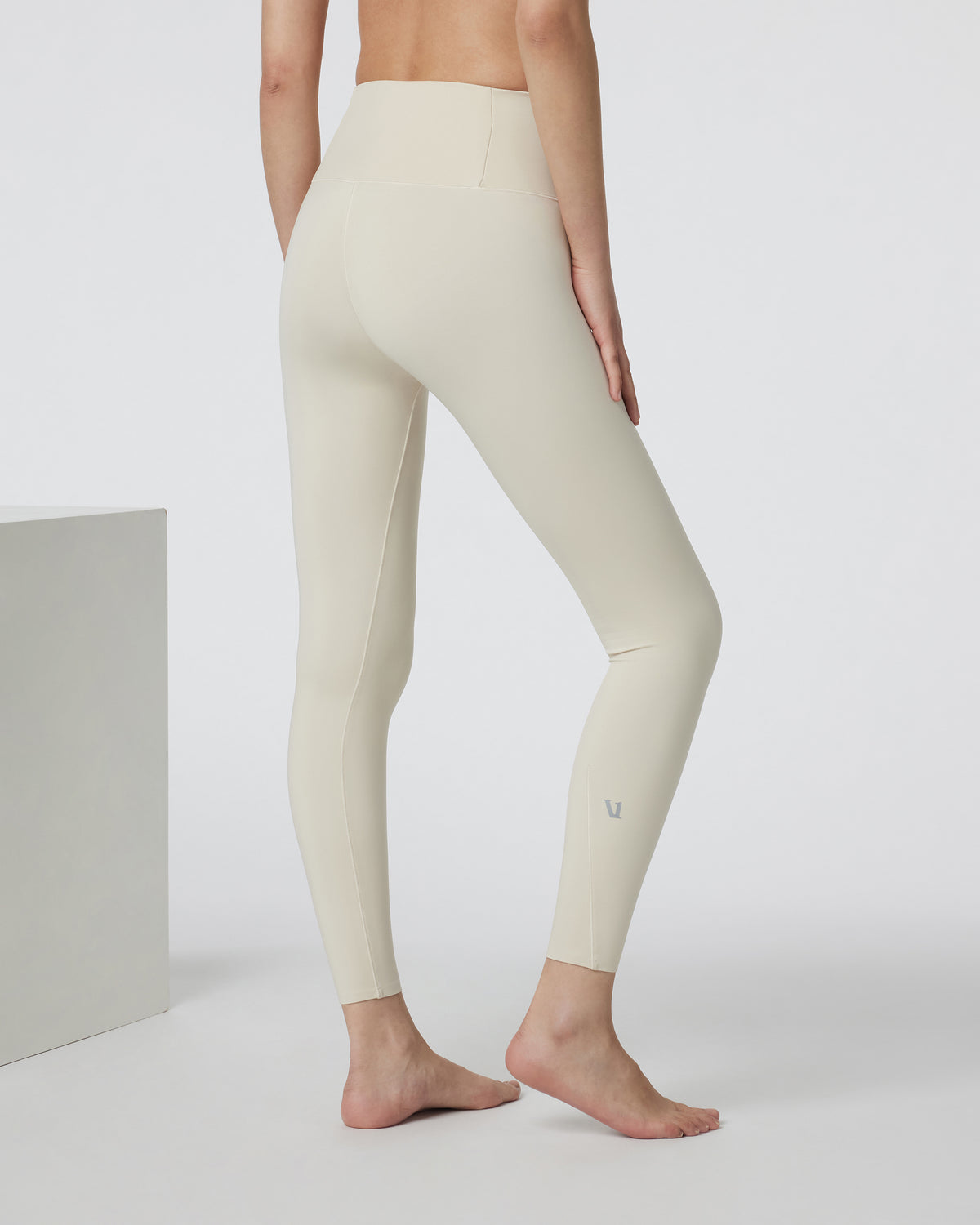Evolve Legging Bone High-Rise Leggings | Vuori shop