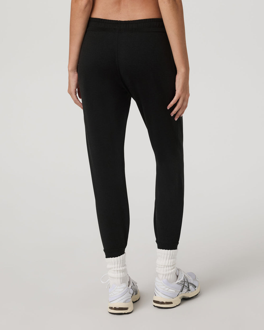 Performance Jogger - Long Black Heather Long Joggers | Vuori outlet