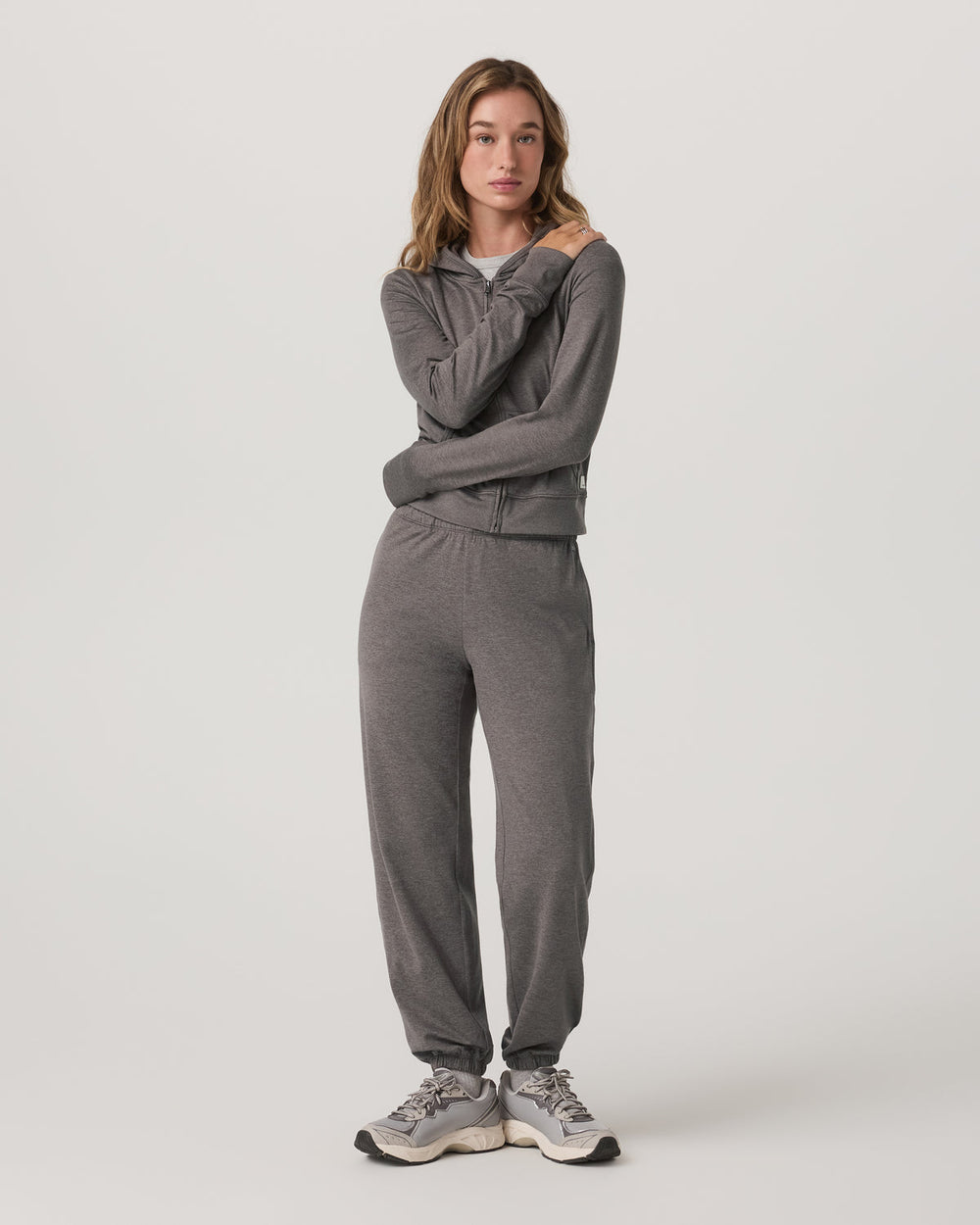 Halo Modern Sweatpant Women's Chia Heather Pants | Vuori onsale