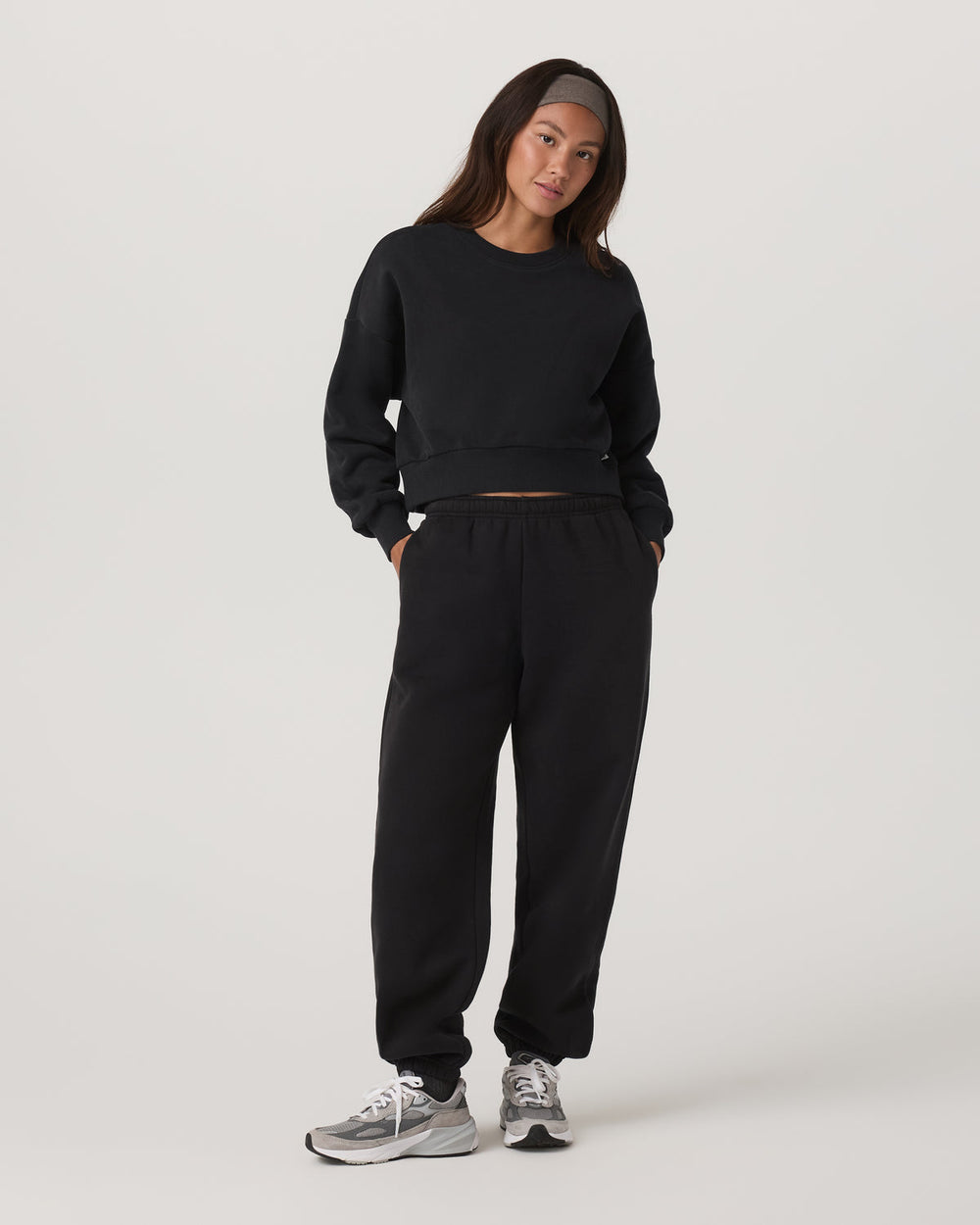 Restore Classic Sweatpant Women's Washed Black Pants | Vuori outlet