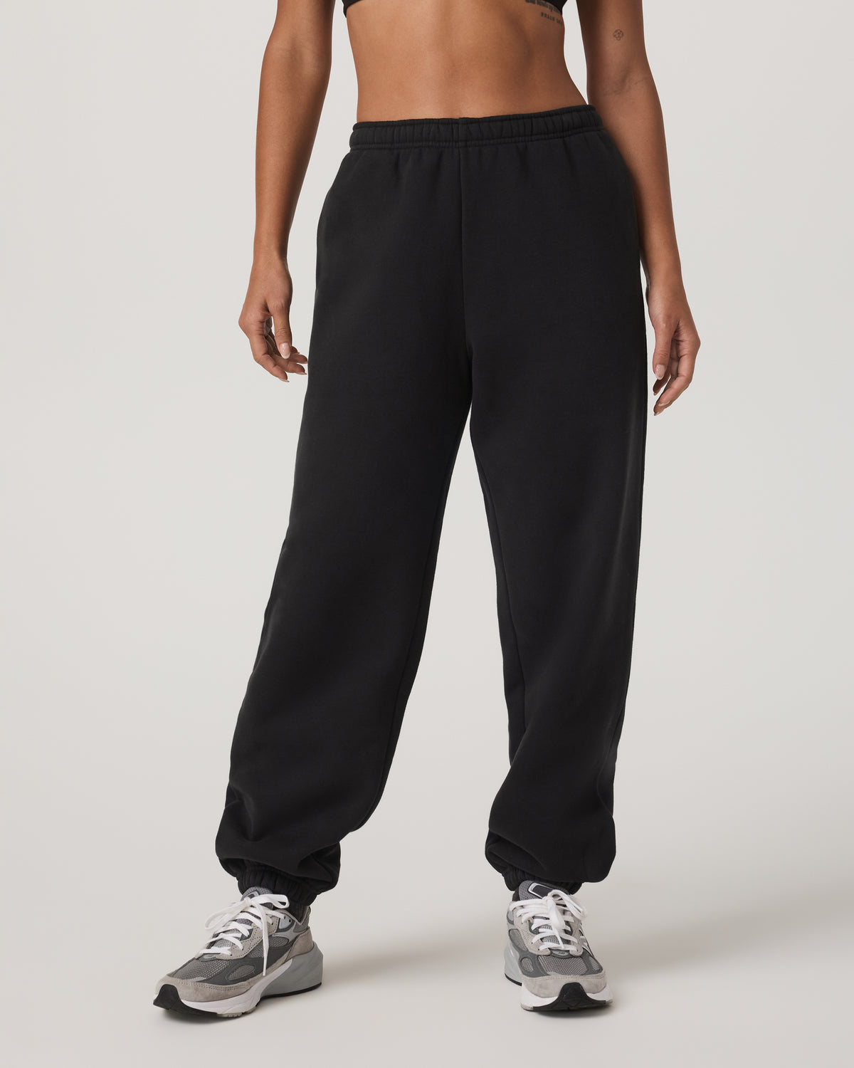 Restore Classic Sweatpant Women's Washed Black Pants | Vuori outlet