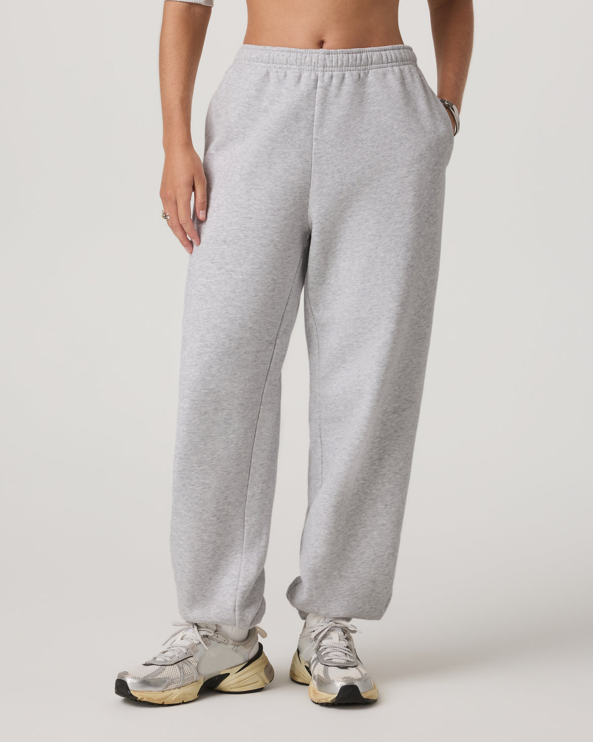 Women's Restore Classic Sweatpant - Short Pale Grey | Vuori discount
