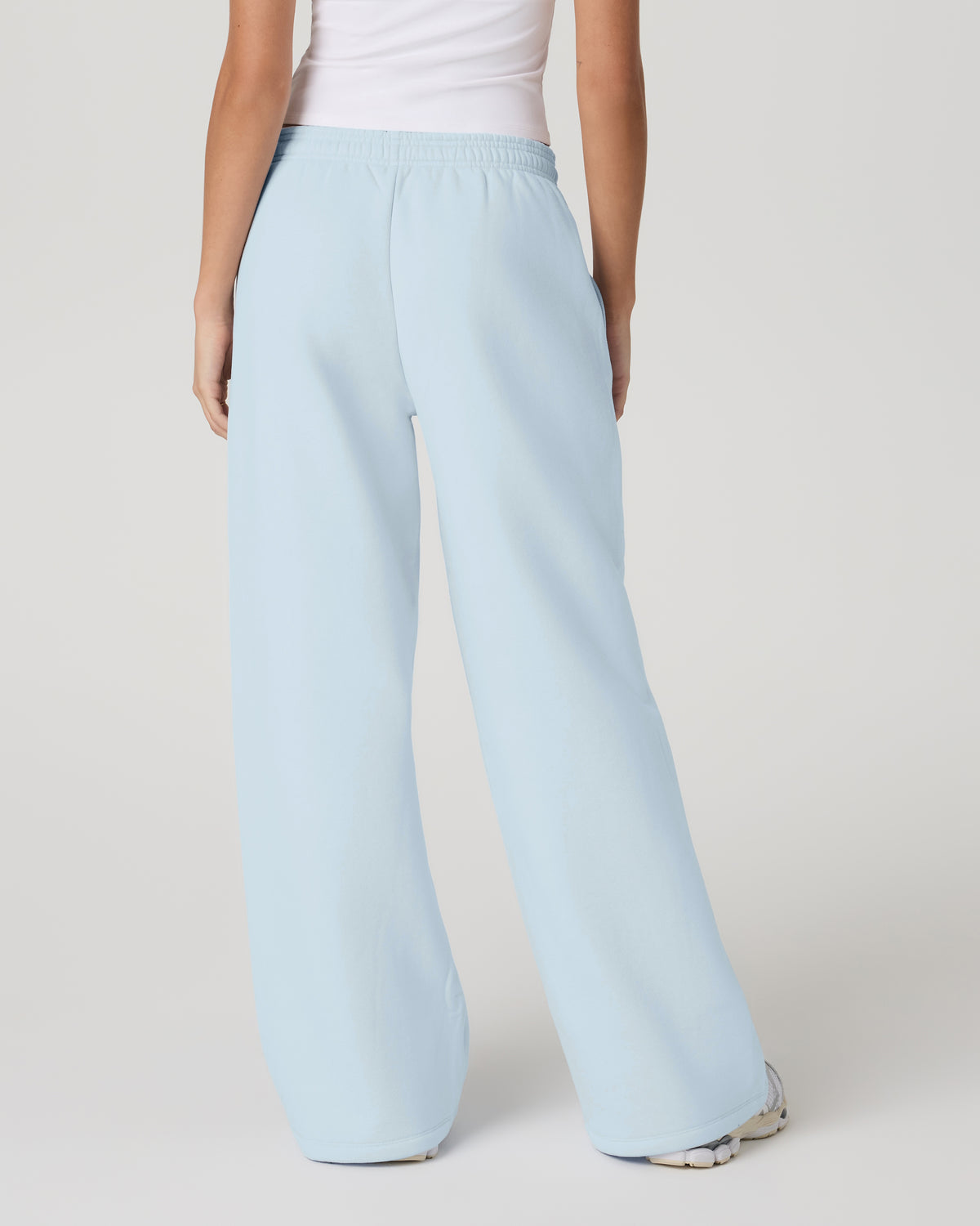 Restore Ultra Wideleg Sweatpant Soft Sky | Vuori discount