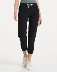 Miles Jogger Women's Lightweight Black Pants | Vuori shop