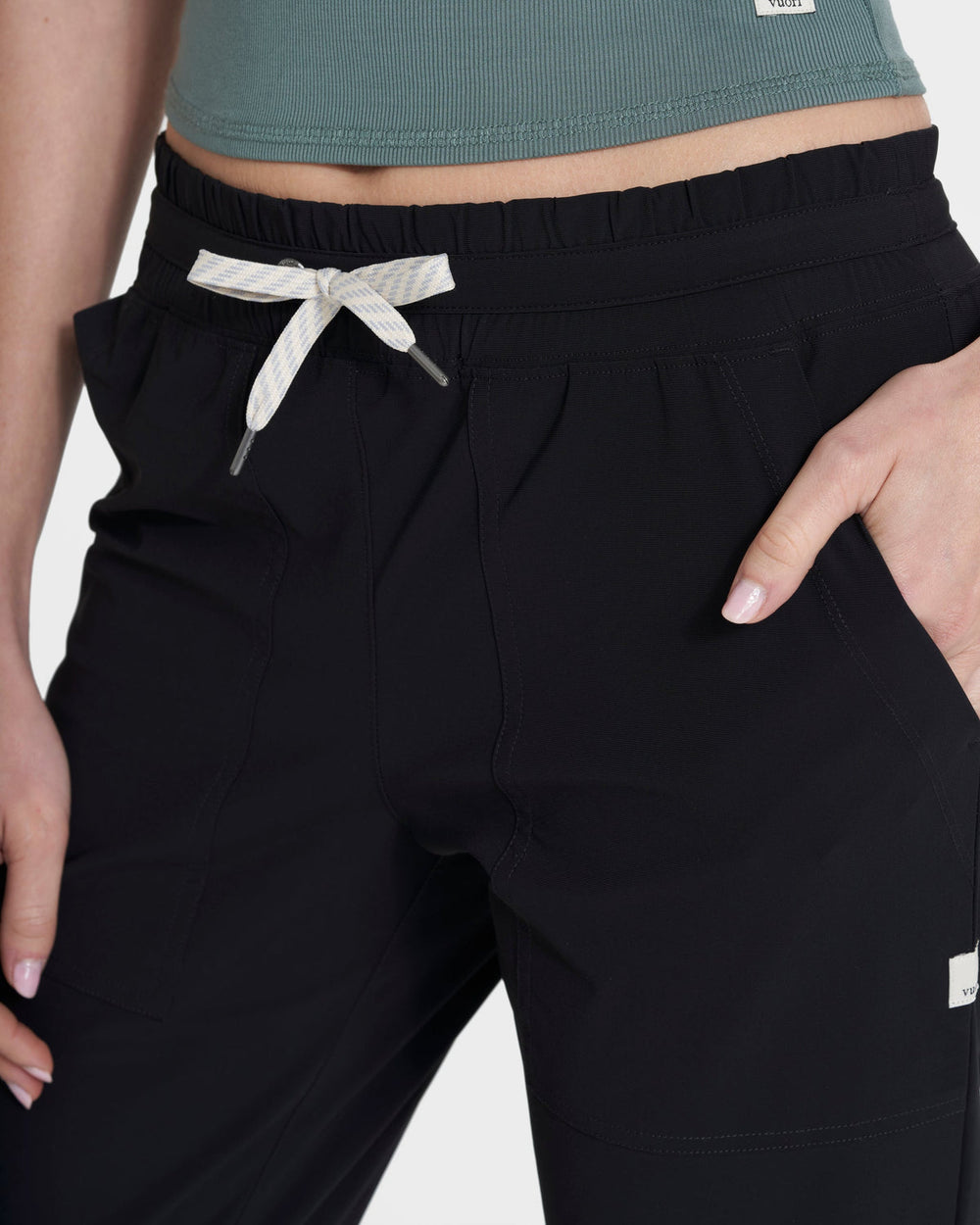 Miles Jogger Women's Lightweight Black Pants | Vuori shop