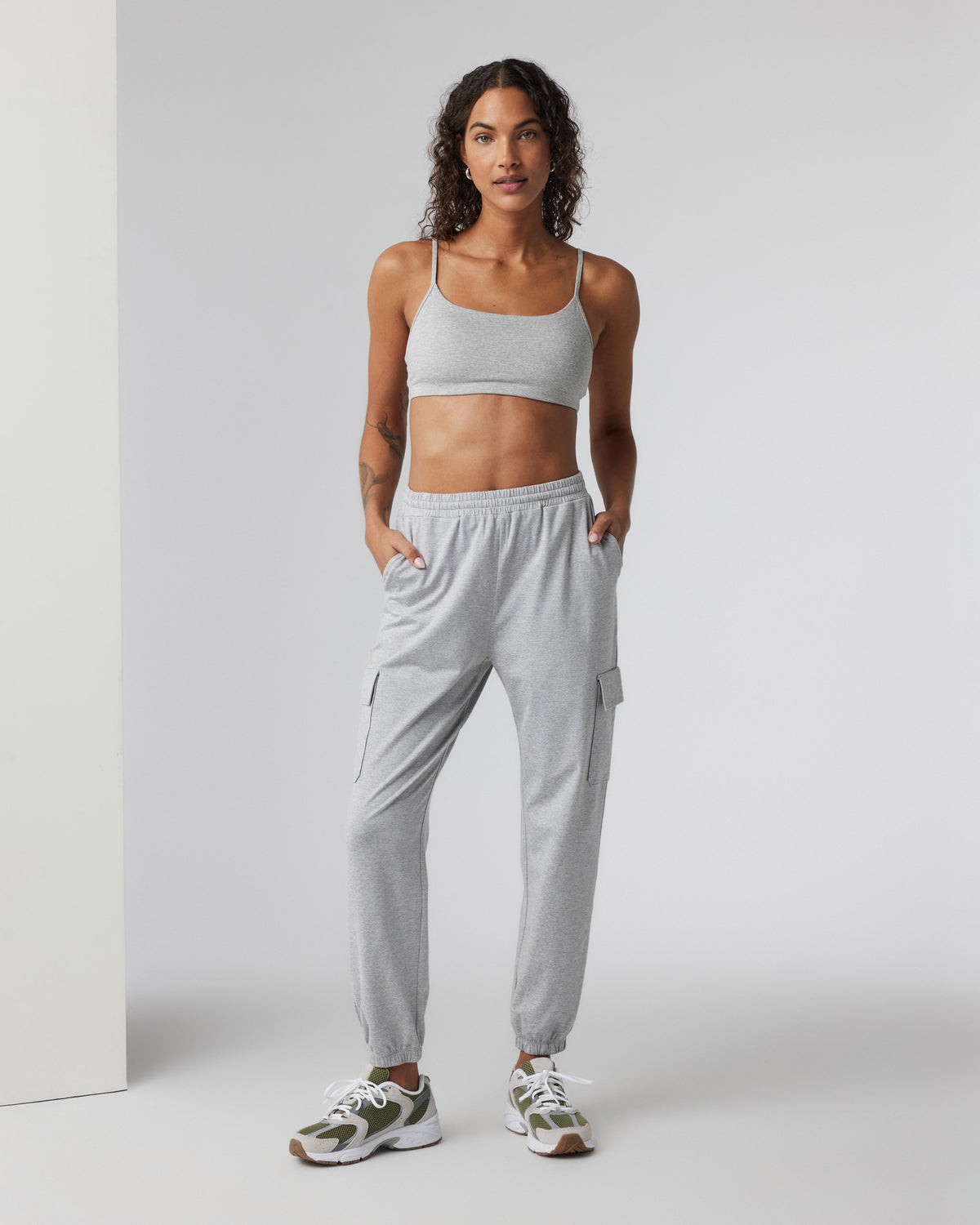 Boyfriend Cargo Sweatpant Pale Grey Heather | Vuori shop