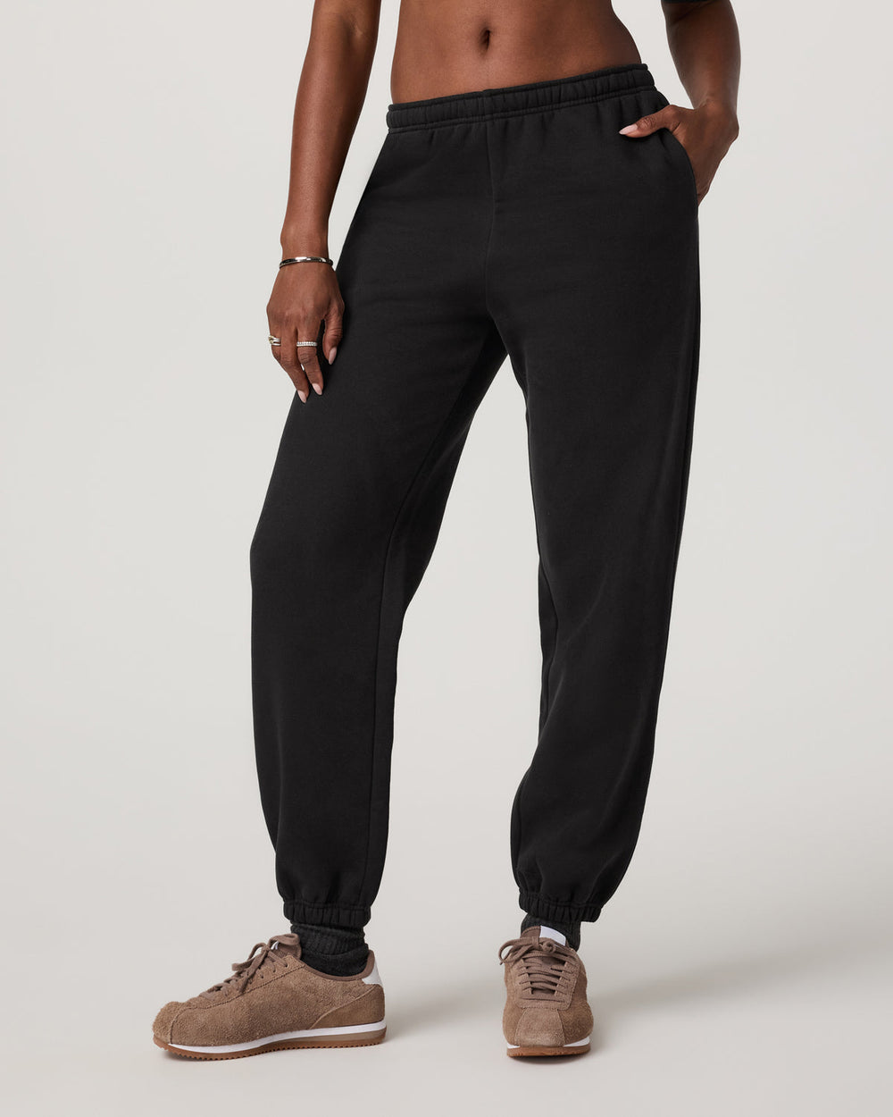 Women's Restore Classic Sweatpant - Short Washed Black | Vuori sale
